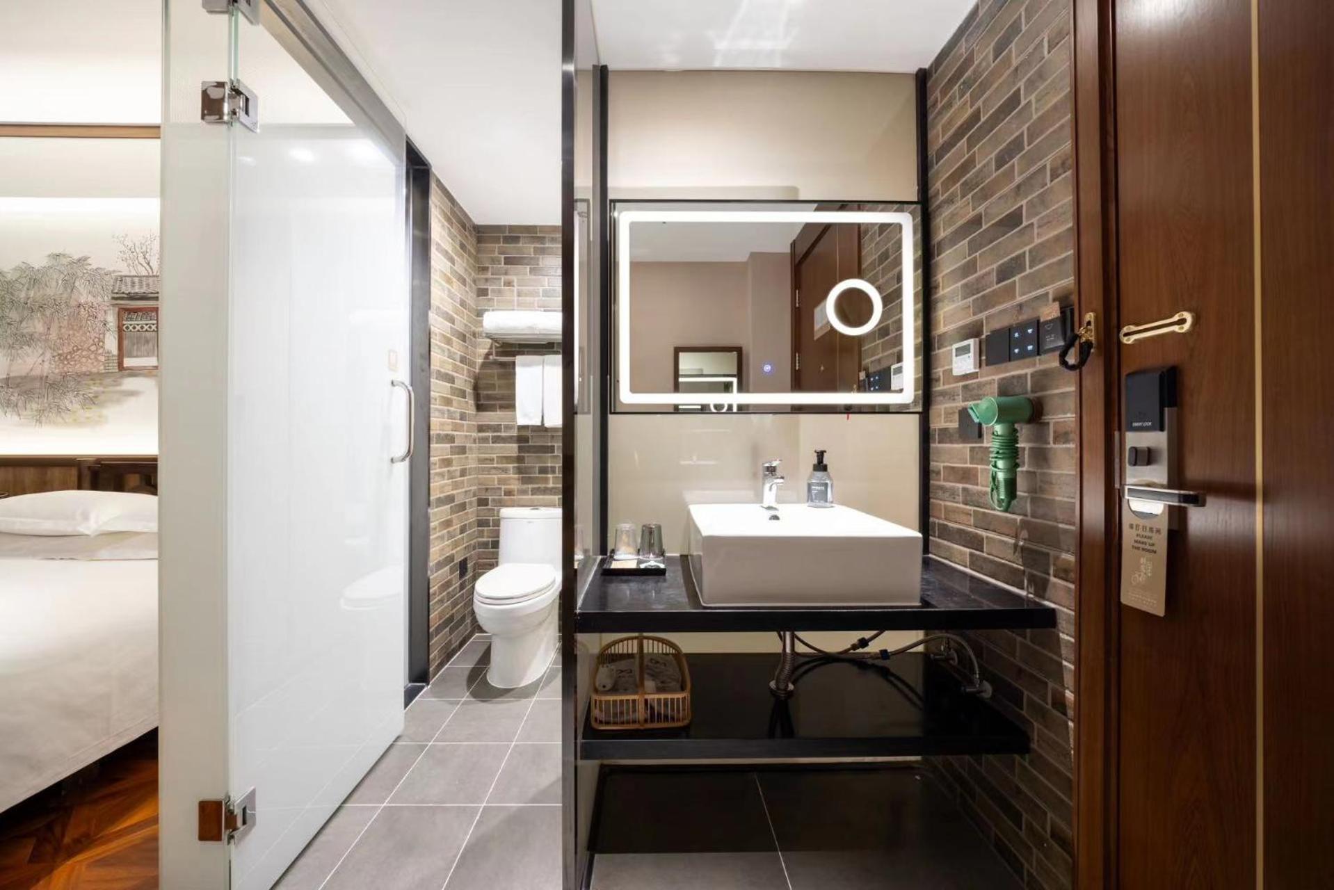 Nost Algia Hotel Near Beijing Panjiayuan Antique Market- Beijing Happy Valley, Cbd, China Zun And Sanlitun, Tian'Anmen Square, Free Ice Cream, Mineral Water, Coffee, Snacks And Laundry Service, Free Gymnastic, English Communication Well Exterior foto