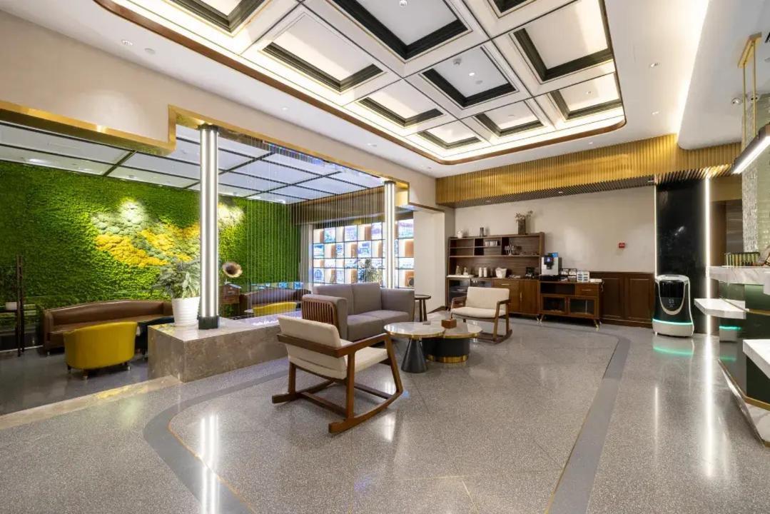 Nost Algia Hotel Near Beijing Panjiayuan Antique Market- Beijing Happy Valley, Cbd, China Zun And Sanlitun, Tian'Anmen Square, Free Ice Cream, Mineral Water, Coffee, Snacks And Laundry Service, Free Gymnastic, English Communication Well Exterior foto